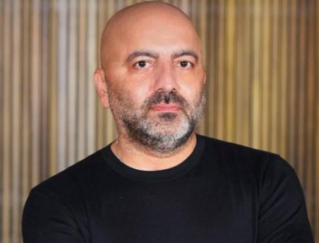 Tanınmış şair kitablarının çapı üçün Mübariz Mənsimova müraciət etdi Tanınmış şair kitablarının çapı üçün Mübariz Mənsimova müraciət etdi