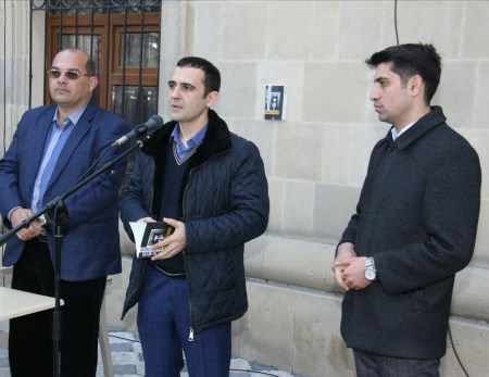 "...və bütün qaranlıq otaqlar" şeirlər kitabının təqdimatı keçirildi "...və bütün qaranlıq otaqlar" şeirlər kitabının təqdimatı keçirildi