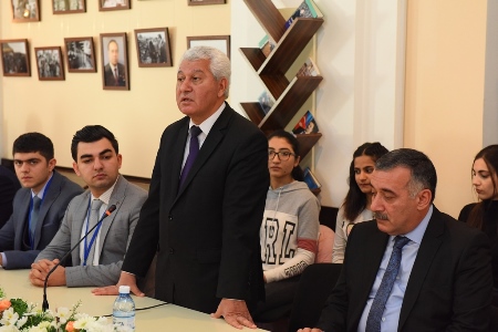 Azərbaycan Dillər Universitetində Azər Turanla görüş