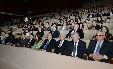 “Müşfiqli dünya” adlı ədəbi-bədii gecə keçirilib “Müşfiqli dünya” adlı ədəbi-bədii gecə keçirilib