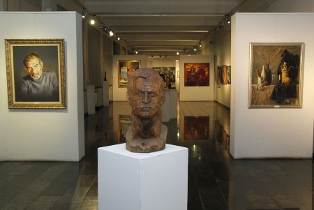 Ziyadxan Əliyevin 70 illiyinə həsr olunmuş sərgi açılıb