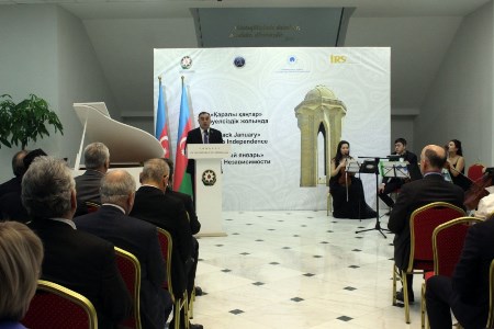 Astanada 20 Yanvar şəhidlərinin xatirəsi anılıb Astanada 20 Yanvar şəhidlərinin xatirəsi anılıb