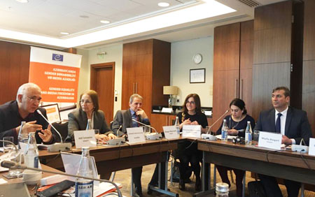 “Mediada gender bərabərliyi” mövzusunda təlim keçirilib - FOTOLAR “Mediada gender bərabərliyi” mövzusunda təlim keçirilib - FOTOLAR