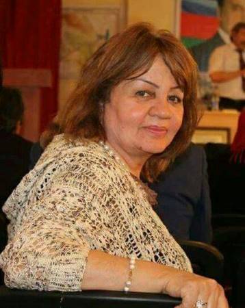 "Həyatı şeirə uduzuruq..." - Fərqanə Mehdiyeva ilə müsahibə "Həyatı şeirə uduzuruq..." - Fərqanə Mehdiyeva ilə müsahibə