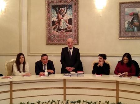 Vaqif Bəhmənli "Gənc Ədiblər Məktəbi"nin qonağı olub Vaqif Bəhmənli "Gənc Ədiblər Məktəbi"nin qonağı olub