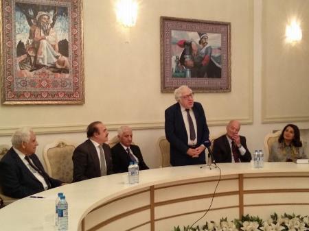 Vaqif Əlixanlının 75 illik yubileyi keçirilib Vaqif Əlixanlının 75 illik yubileyi keçirilib