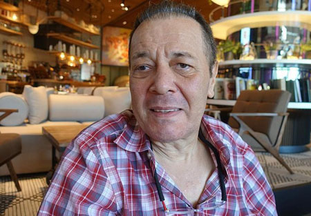 Tanınmış aktyor dünyasını dəyişib