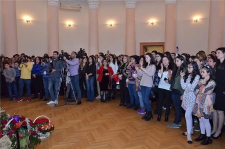 Gənc rəssamın fərdi sərgisi açılıb Gənc rəssamın fərdi sərgisi açılıb