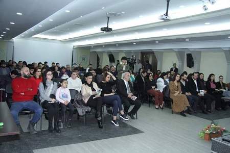 "Natamam təklik" təqdim olundu "Natamam təklik" təqdim olundu