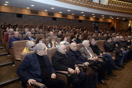 “Silahdaşlar” filmi ilk dəfə nümayiş olunub