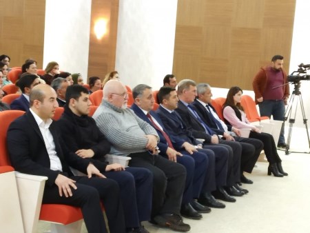 “Zülmətdən doğan işıq” filmi təqdim olunub “Zülmətdən doğan işıq” filmi təqdim olunub