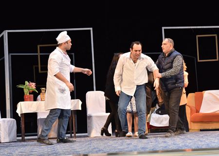 Kamran Nəzirlinin “Narkoman” pyesi səhnələşdirilib Kamran Nəzirlinin “Narkoman” pyesi səhnələşdirilib