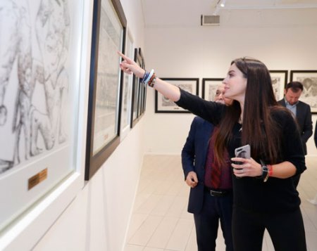 Arif Hüseynovun "Qarabağnamə - tarixin səhifələri” sərgisi açılıb 