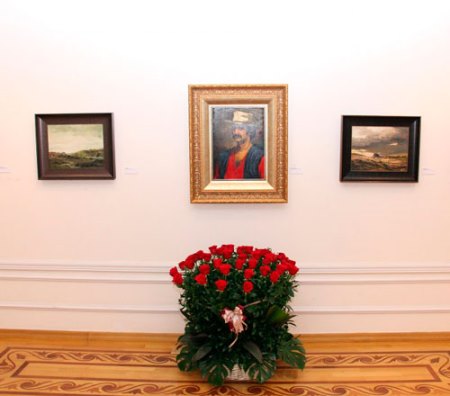 Əməkdar rəssamın yubiley sərgisi açılıb Əməkdar rəssamın yubiley sərgisi açılıb