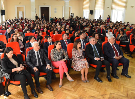 Azərbaycanın qadın şairlərinin poeziyası: Səkkiz əsrlik ədəbiyyat... Azərbaycanın qadın şairlərinin poeziyası: Səkkiz əsrlik ədəbiyyat...