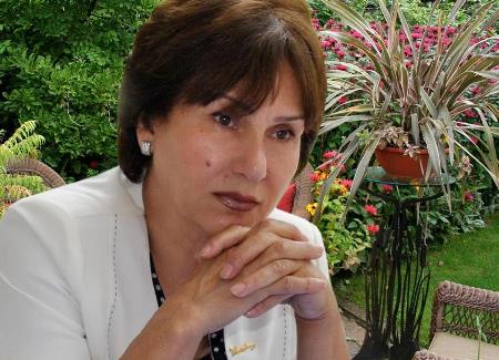 İlahi şeirlər yazılan qadın - Çağdaş qadın şairlərimizin şeirləri - 2 | MANERA.AZ