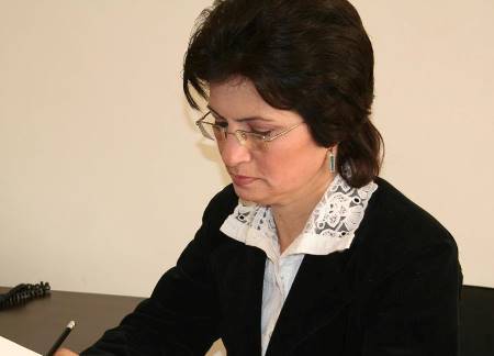 İlahi şeirlər yazılan qadın - Çağdaş qadın şairlərimizin şeirləri - 2 | MANERA.AZ