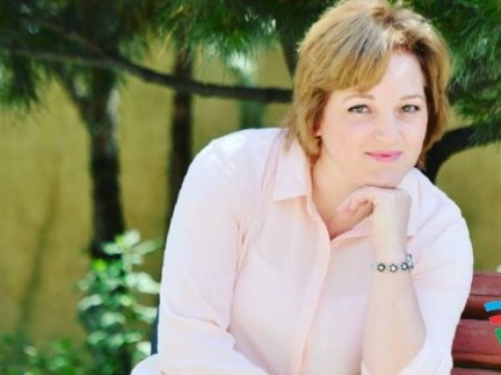 İlahi şeirlər yazılan qadın - Çağdaş qadın şairlərimizin şeirləri - 2 | MANERA.AZ