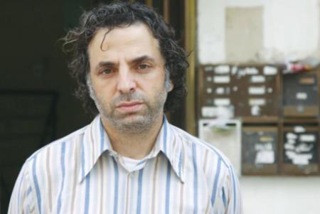 Yalanlar dünyası – Edqar Keretin hekayəsi Yalanlar dünyası – Edqar Keretin hekayəsi