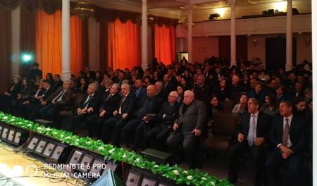 Ədəbiyyatdan və dənizdən iki 5 alan şair Ədəbiyyatdan və dənizdən iki 5 alan şair