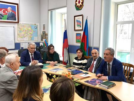 Moskva Dövlət Dilçilik İnstitutunda azərbaycanlı şairlərlə görüş