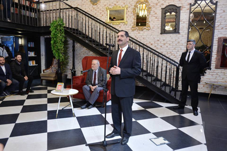 İlbər Ortaylı Bakıda izdihamla qarşılandı - FOTOlar