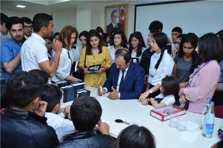 “Ürək daşı” Tovuzda təqdim olundu “Ürək daşı” Tovuzda təqdim olundu