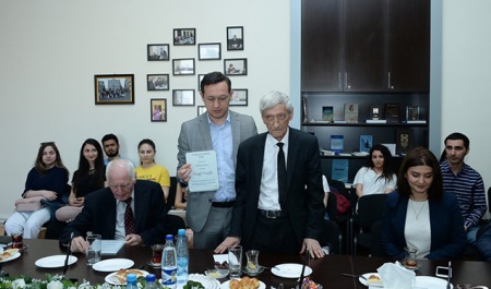 “Ədəbiyyat adamı-2019” mükafatı təqdim olunub “Ədəbiyyat adamı-2019” mükafatı təqdim olunub