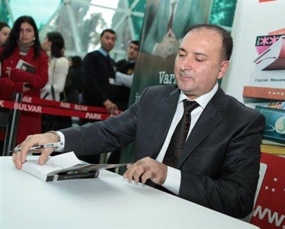 Yazıçımız "Puşkin medalı" ilə təltif ediləcək Yazıçımız "Puşkin medalı" ilə təltif ediləcək