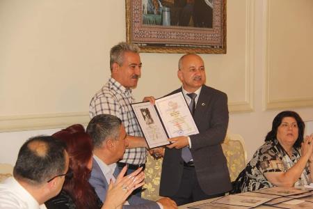 Şahmar Əkbərzadə mükafatı təqdim olundu - Fotolar Şahmar Əkbərzadə mükafatı təqdim olundu - Fotolar