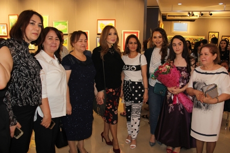 Fatimənin rəngarəng dünyası... Fatimənin rəngarəng dünyası...