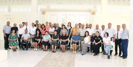 "Sumqayıtda ədəbi həyat" təqdim olunub - Fotolar "Sumqayıtda ədəbi həyat" təqdim olunub - Fotolar