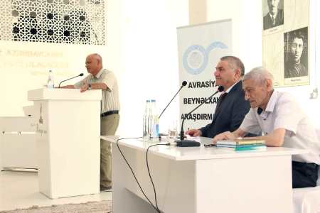 "Sumqayıtda ədəbi həyat" təqdim olunub - Fotolar "Sumqayıtda ədəbi həyat" təqdim olunub - Fotolar