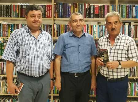 "Qatarda 18 əhvalat" hekayələr kitabı təqdim olundu - Fotolar