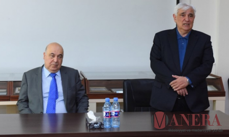Kamal Abdulla Çingiz Abdullayevi tələbələrlə görüşdürdü-FOTO