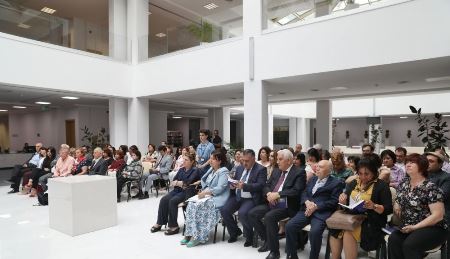 "Anar - 80...Şəxsiyyətin tarixi" kitabı təqdim olunub "Anar - 80...Şəxsiyyətin tarixi" kitabı təqdim olunub