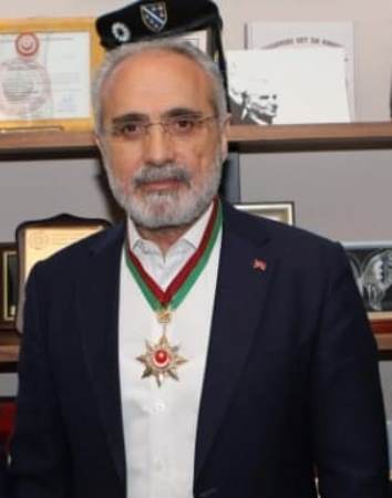 Yalçın Topçu ordenlə təltif olundu- Foto