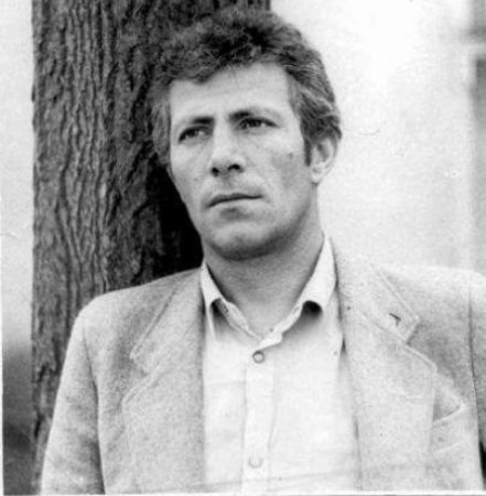 Səsinə uçunub oyandığın türkü - Rüstəm Kamal yazır Səsinə uçunub oyandığın türkü - Rüstəm Kamal yazır