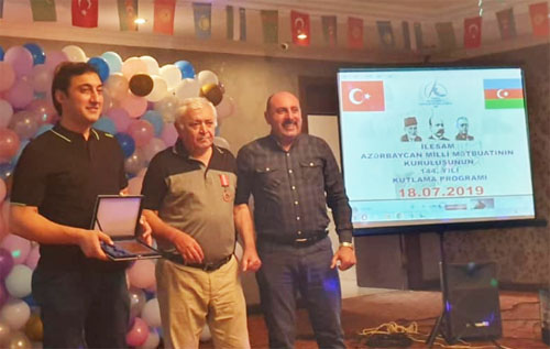 İLESAM Aqil Abbası “Onur medalı” ilə təltif edib - Fotolar