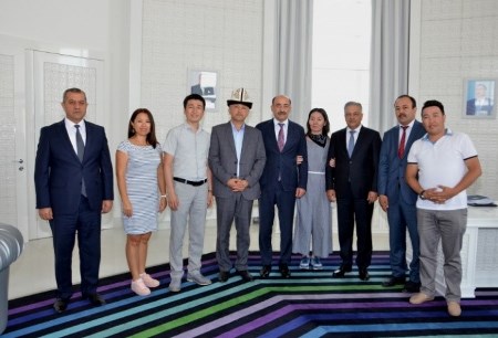 Azərbaycan - Qırğız ədəbi əlaqələrində yeni səhifə Azərbaycan - Qırğız ədəbi əlaqələrində yeni səhifə