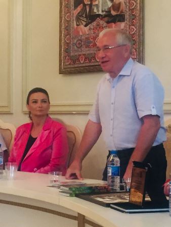 Tatarıstan Xalq şairinin kitabı Bakıda təqdim olundu