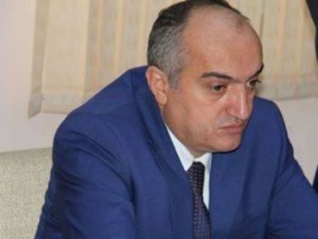 Ay illərin o tayında qalan qız - Elşən Əzimin şeirləri