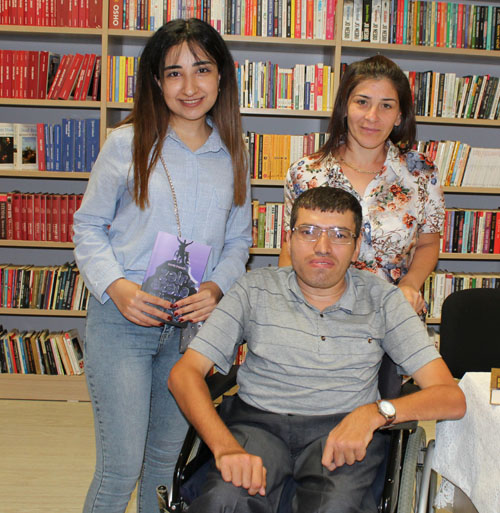 Samir İmanov 4-cü kitabını təqdim etdi (FOTOLAR) Samir İmanov 4-cü kitabını təqdim etdi (FOTOLAR)