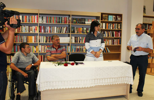 Samir İmanov 4-cü kitabını təqdim etdi (FOTOLAR) Samir İmanov 4-cü kitabını təqdim etdi (FOTOLAR)