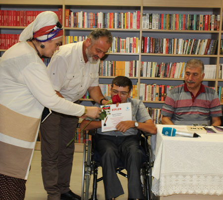 Samir İmanov 4-cü kitabını təqdim etdi (FOTOLAR) Samir İmanov 4-cü kitabını təqdim etdi (FOTOLAR)