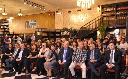 Bakı Kitab Mərkəzi 1 yaşını qeyd etdi - Fotolar Bakı Kitab Mərkəzi 1 yaşını qeyd etdi - Fotolar