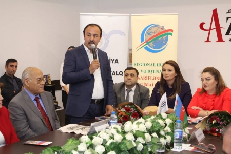 Bakıda Özbəkistanın tanınmış şairinin yaradıcılıq gecəsi keçirilib