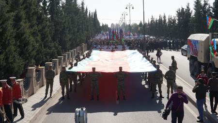 Ön cəbhədə “Bayraq yürüşü” keçirildi - Fotolar Ön cəbhədə “Bayraq yürüşü” keçirildi - Fotolar