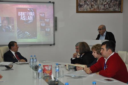 Bakıda türkiyəli yazarın kitabı təqdim edilib