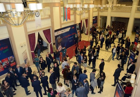 Türkiyəli kino xadimləri Bakıda - Fotolar Türkiyəli kino xadimləri Bakıda - Fotolar